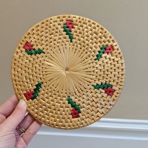 Vintage wicker rose print trivet.